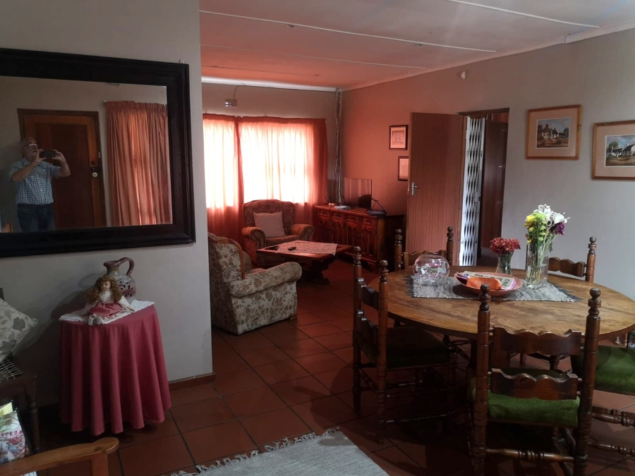 5 Bedroom Property for Sale in Despatch Central Eastern Cape